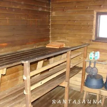 펜션 Holiday Hannukkalanniemi Meltosjärvi